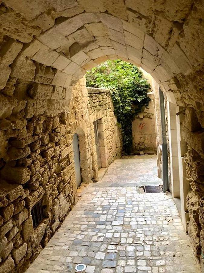 Chambre D'Hote Vue Exepitonnelle Uzes Exterior photo