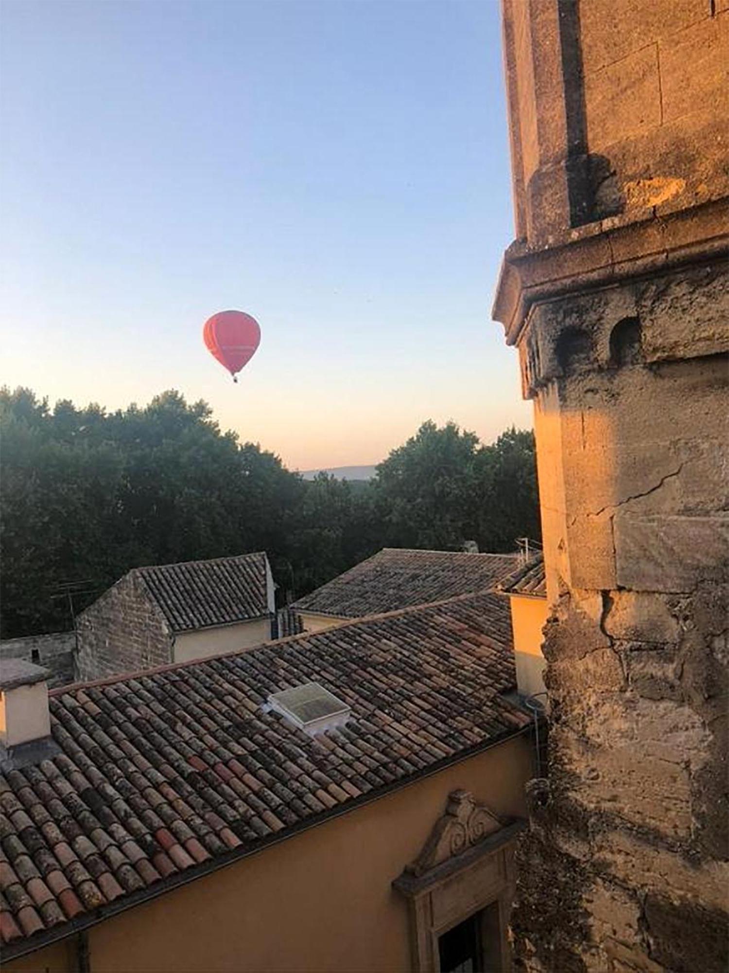 Chambre D'Hote Vue Exepitonnelle Uzes Exterior photo