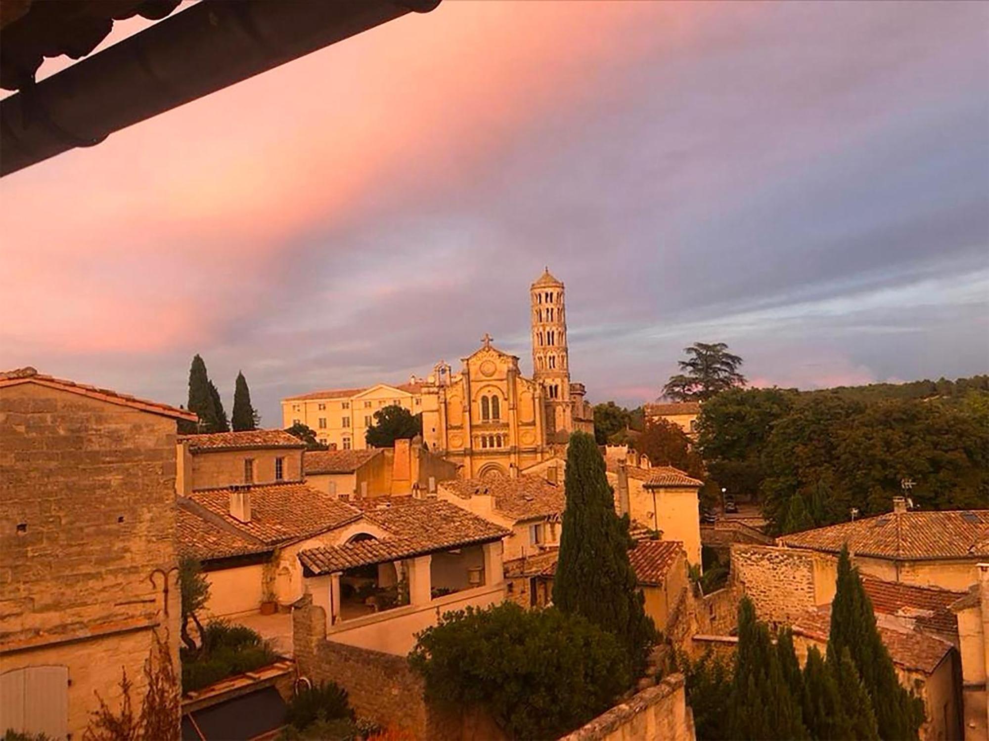 Chambre D'Hote Vue Exepitonnelle Uzes Exterior photo